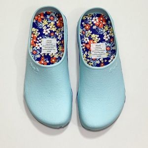 garden clogs aldi